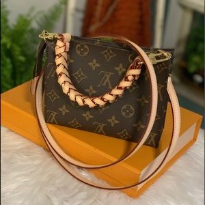 SOLD Louis Vuitton  Toiletry 19 w/ accessories